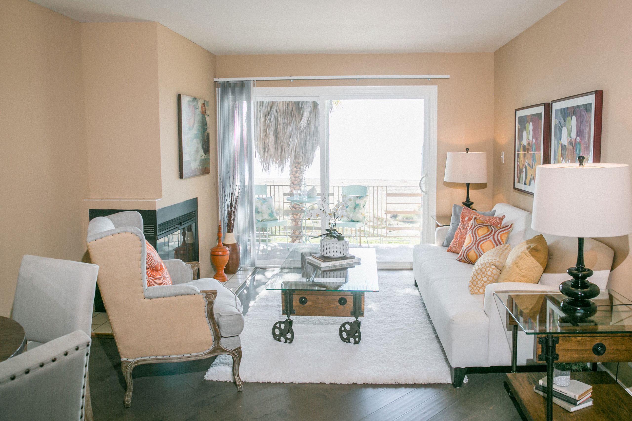 1901 Shoreline Apartments photo 3